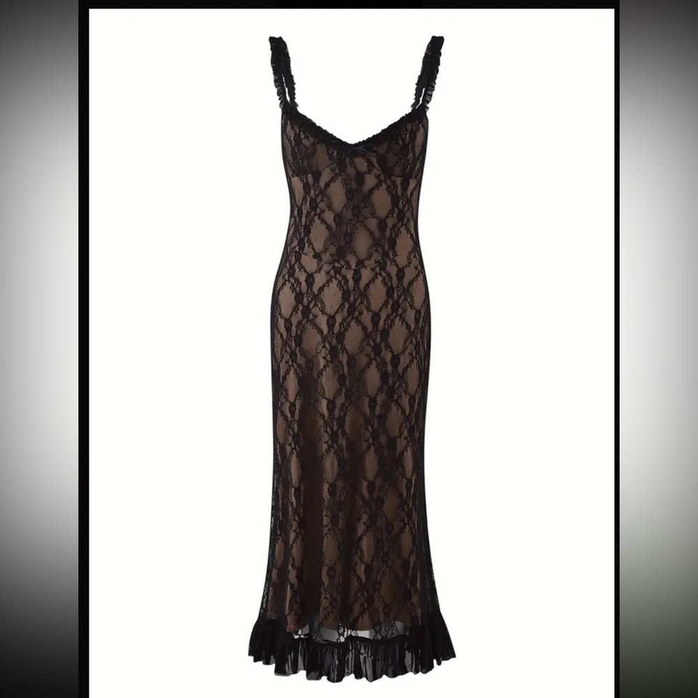 Elegant Black Lace Nightgown - Picture 8 of 8